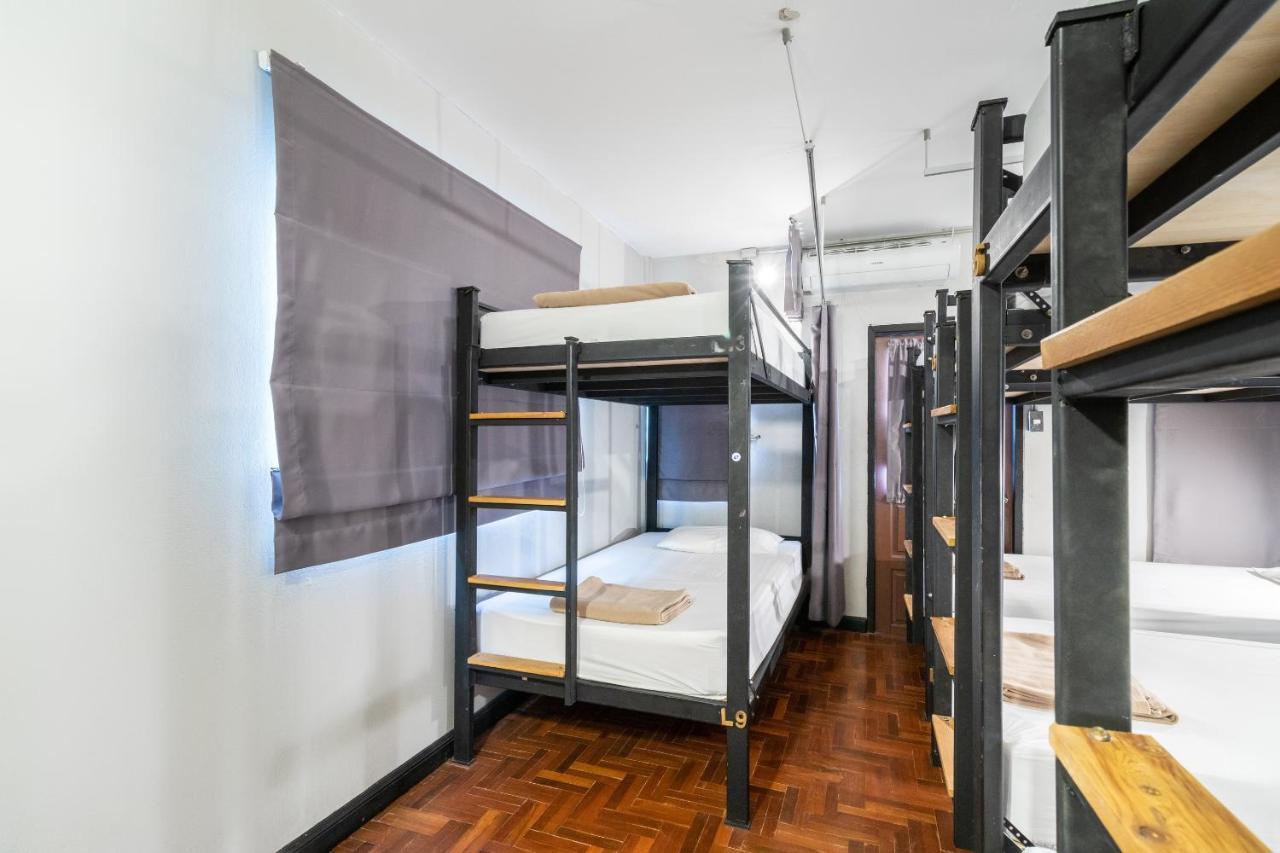 Oyo 677 Le Loftel Hostel Чіангмай Екстер'єр фото